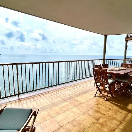 With Spectacular Views Апартаменты